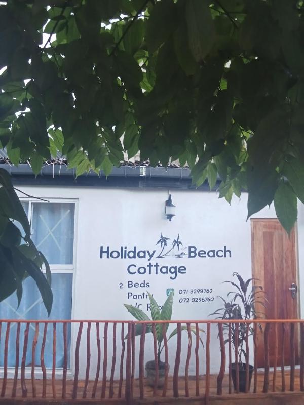 Holiday Beach Cottage - image 8