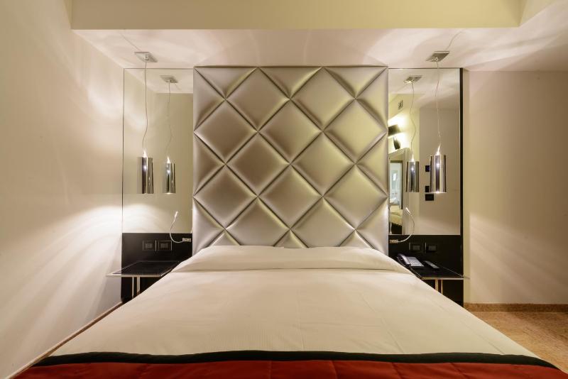 Superior Double Room image 1