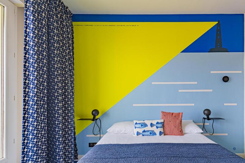 Deluxe Double Room with Balcony and Sea View image 2