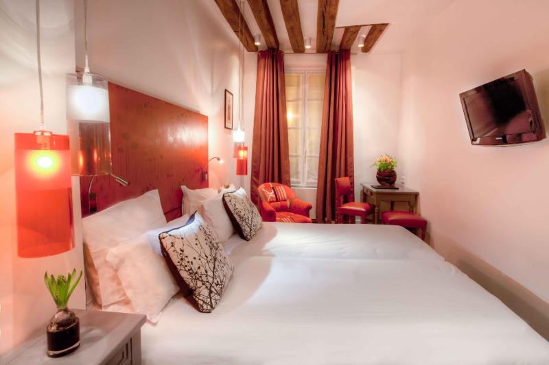 Deluxe Twin Room image 2