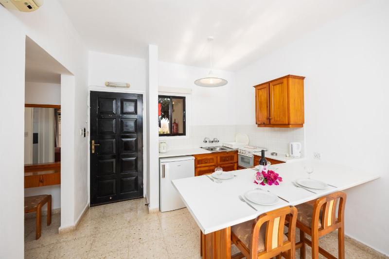 One-Bedroom Apartment with Balcony image 4