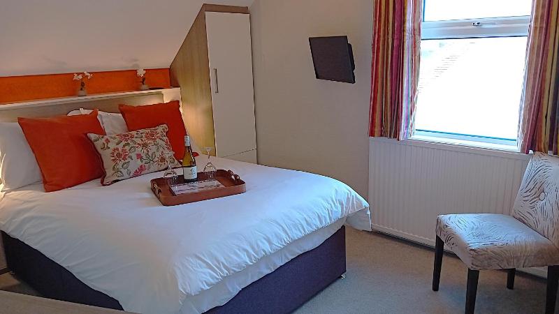 Second-Floor Double Suite image 1