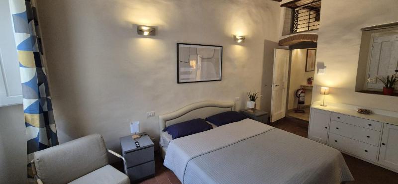 San Frediano Hideaway near Ponte Vecchio - image 13
