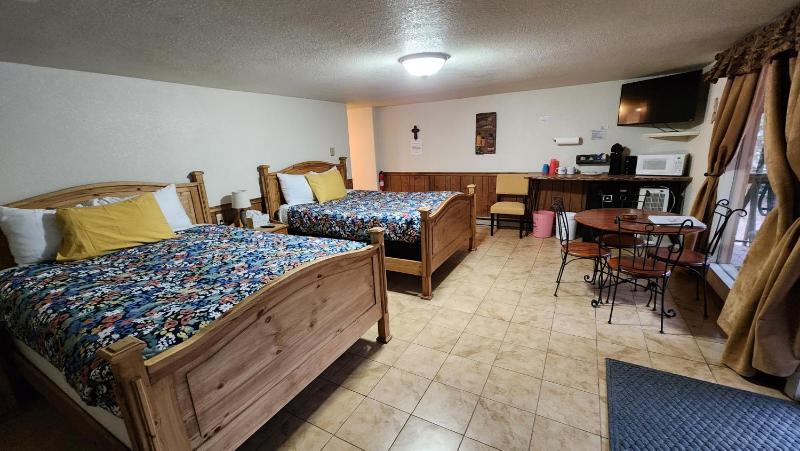 King Suite with Deck image 2