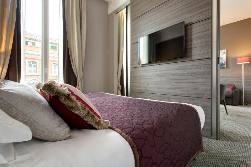 Junior Suite image 4