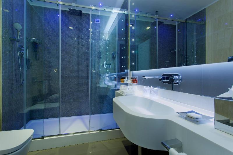 Junior Suite image 2