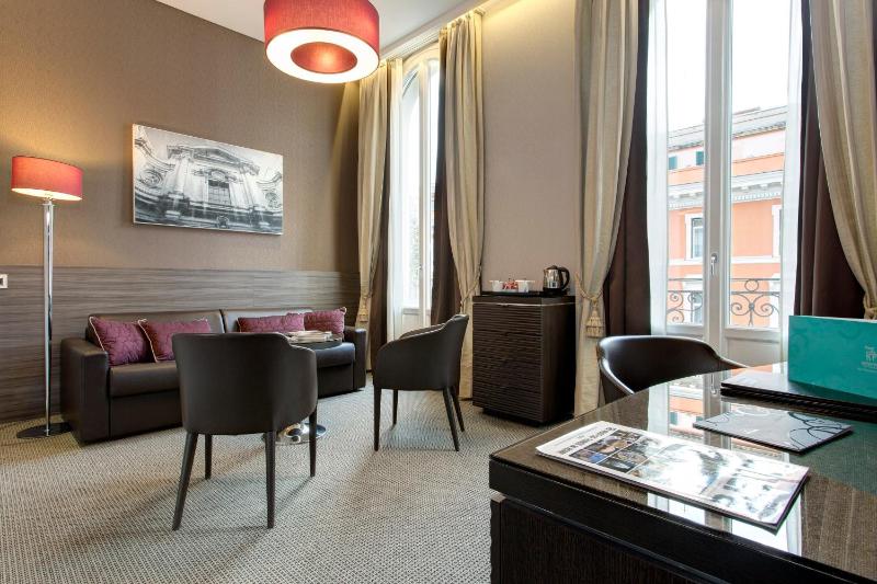 Junior Suite image 3