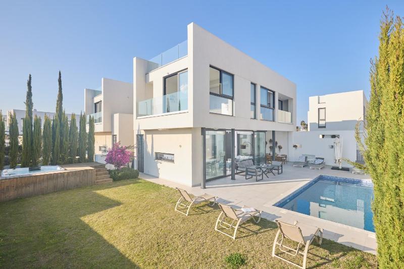 Almaria Villas - image 12