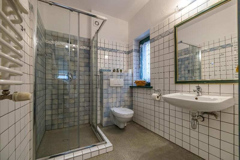 Budget Triple Room image 2