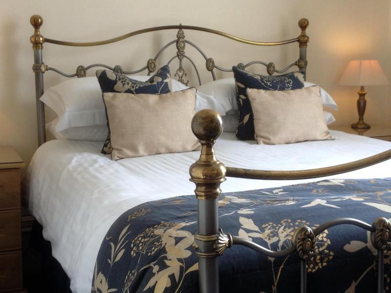 Superior Double Room with Sea View image 3