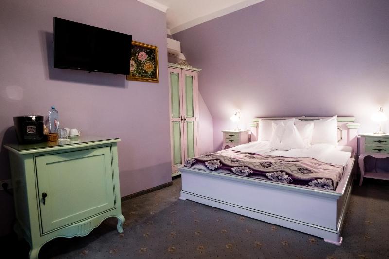 Standard Double Room image 1
