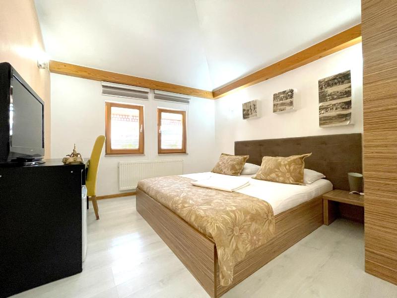 Double Room image 1