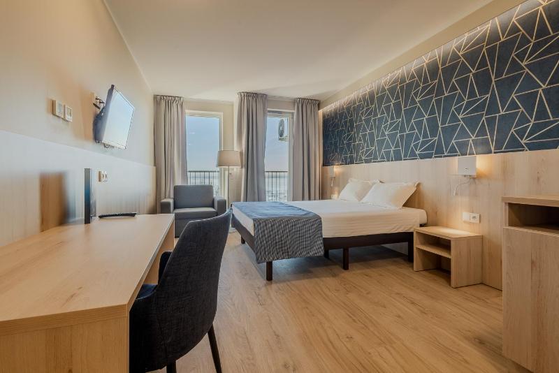 Double Room image 1