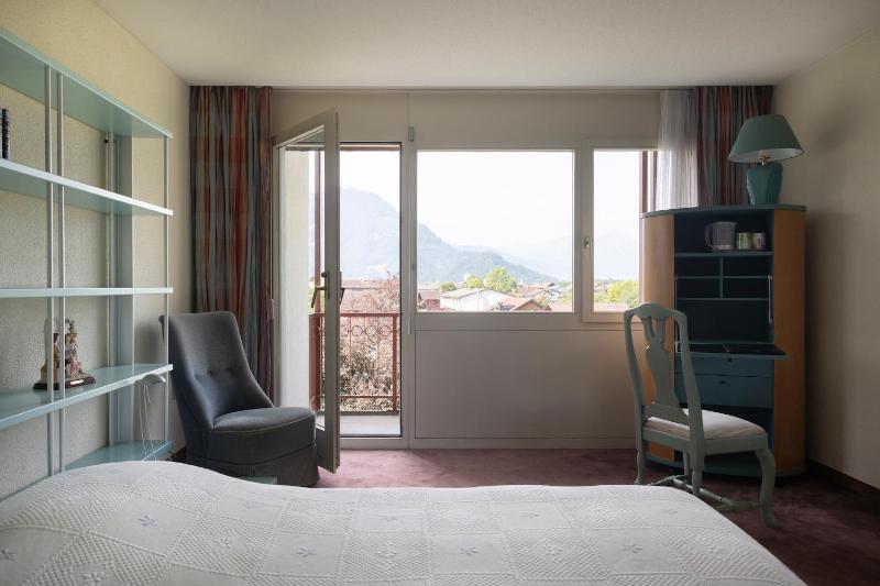 Classic Room with Mountain View image 3