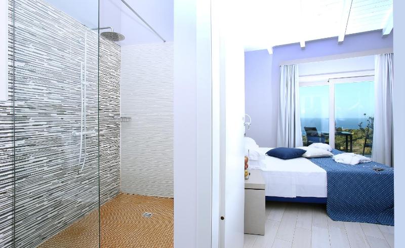 Junior Suite image 2