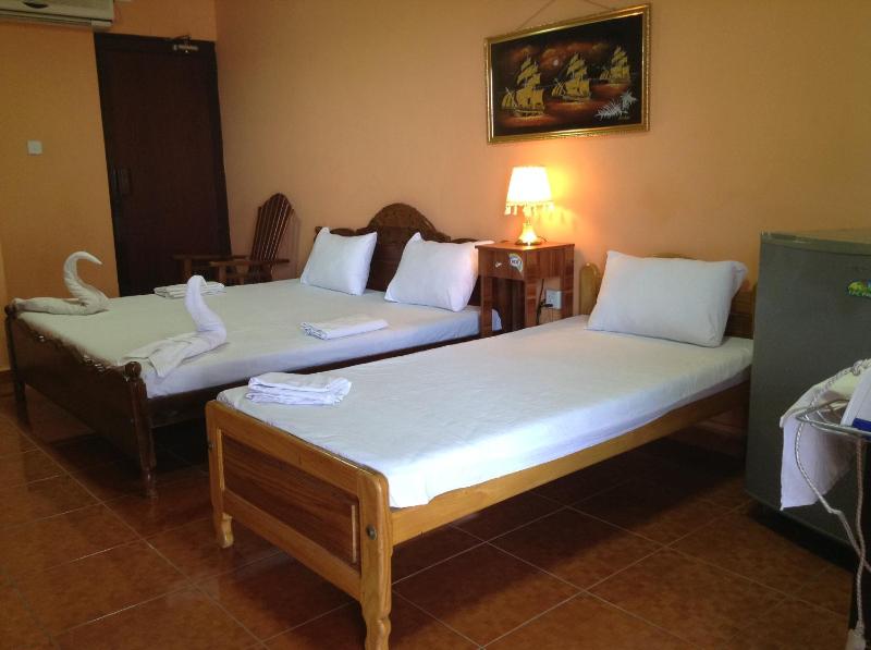 Sunshine Hotel - image 19