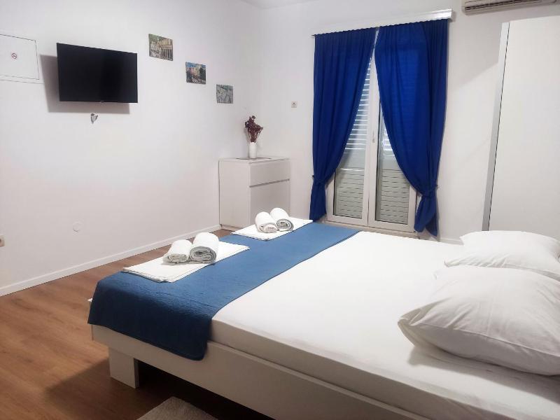 Apartments Mat - image 7