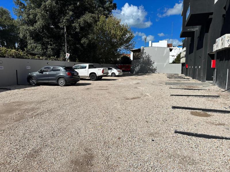 Depto céntrico en Pinamar con parrilla y piscina en la terraza - image 2