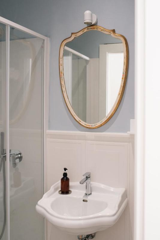 Double or Twin Room image 3