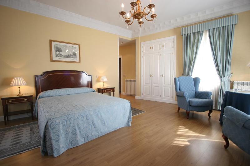 Grand Deluxe Double or Twin Room image 1