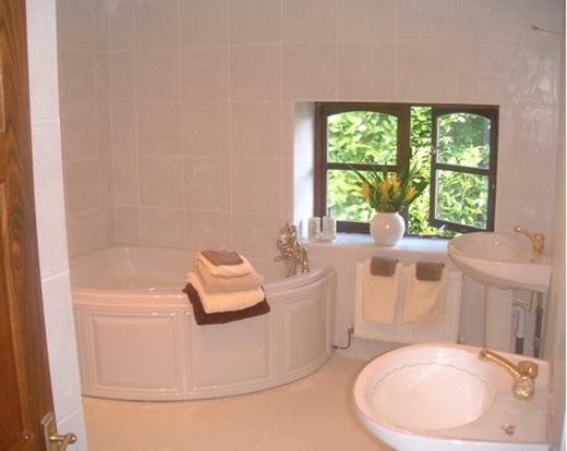 Two-Bedroom House - Annexe image 2