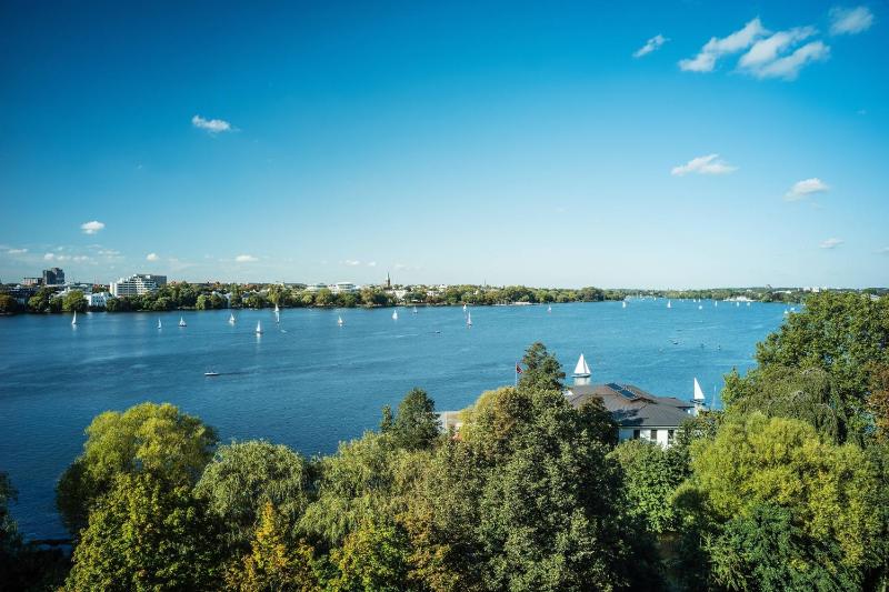 Duplex Lake Suite, Bi-level Suite, Alster view image 3