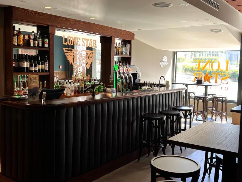 Mercure Auckland Queen Street - image 13