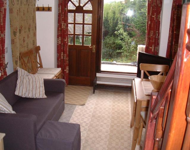 One-Bedroom House - The Snug image 2