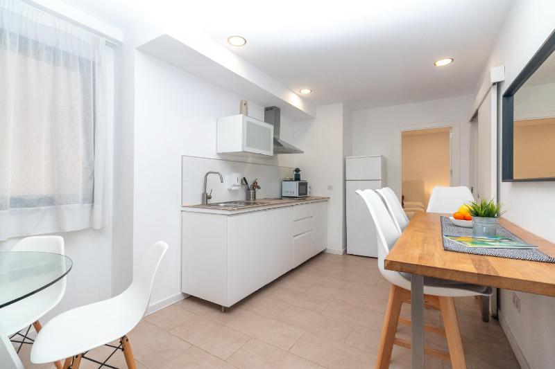 One-Bedroom Apartment image 3