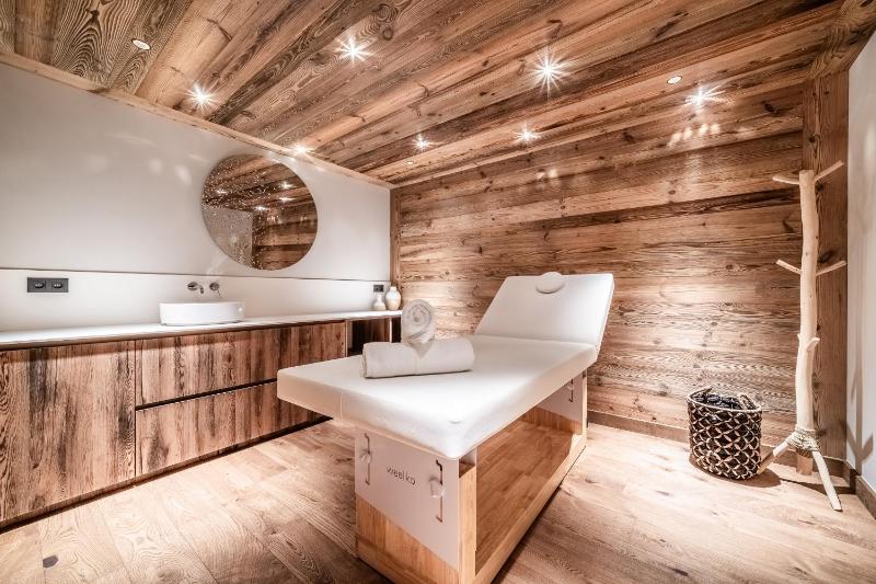 Chalet Savanna Les Gets - by EMERALD STAY - image 11