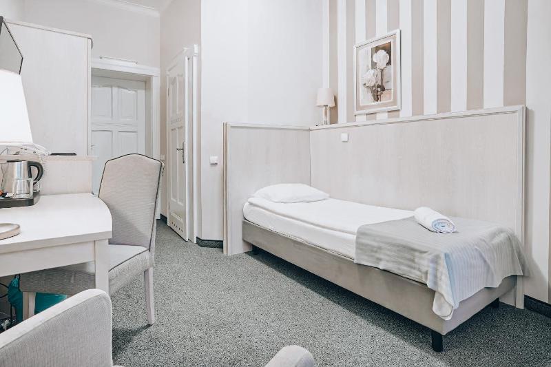 Single Room image 1