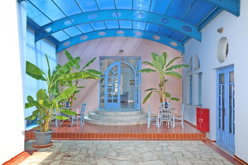 Dolphin Hotel - image 30