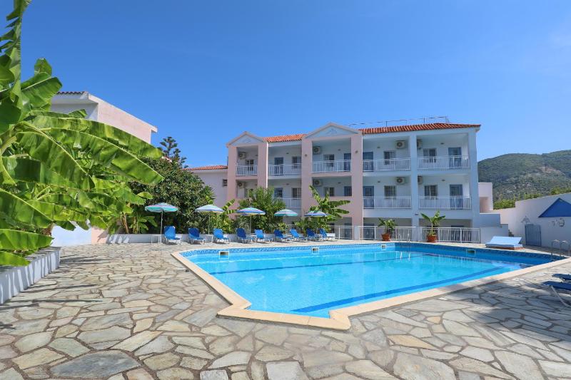 Dolphin Hotel - image 38