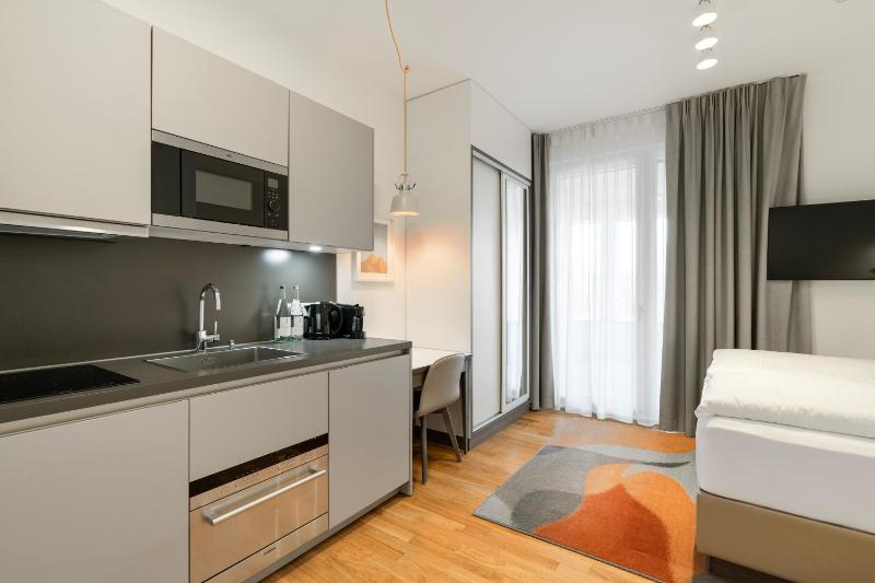 Studio Apartment image 1