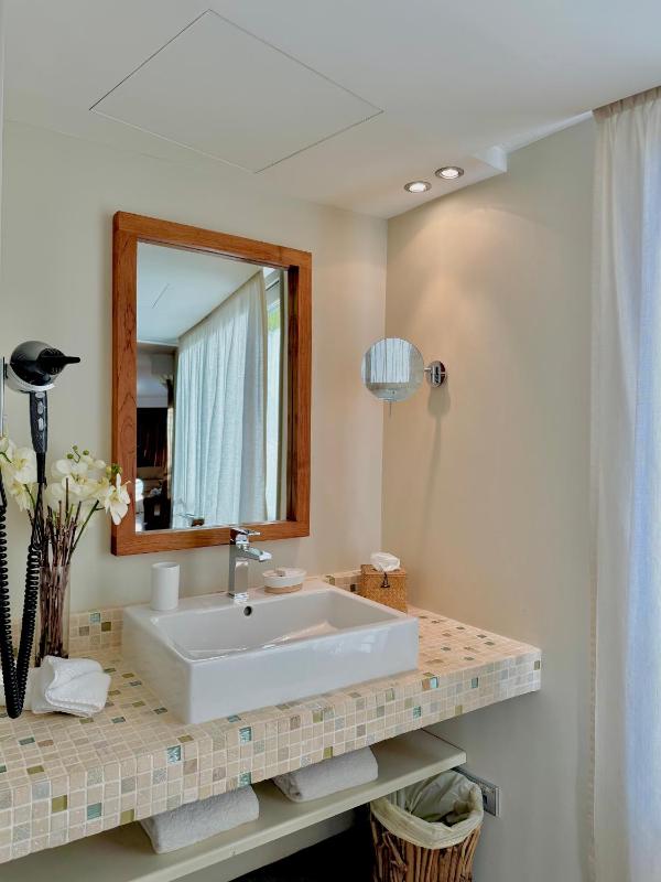 Prestige Suite with Terrace image 4