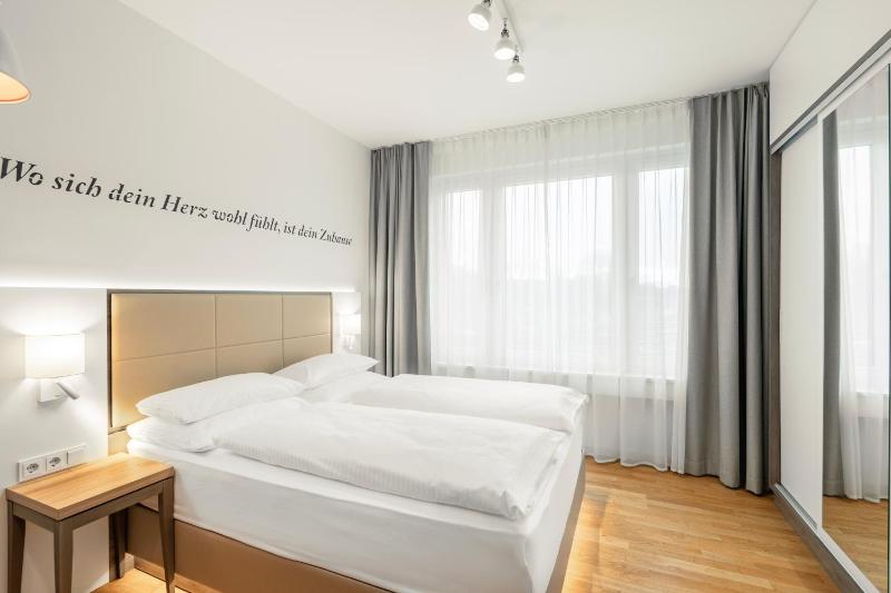 Studio for Two with Double Bed image 4