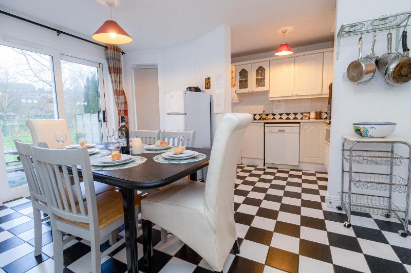 Holiday Home image 4