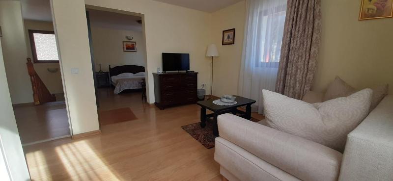 Deluxe Double or Twin Room image 2