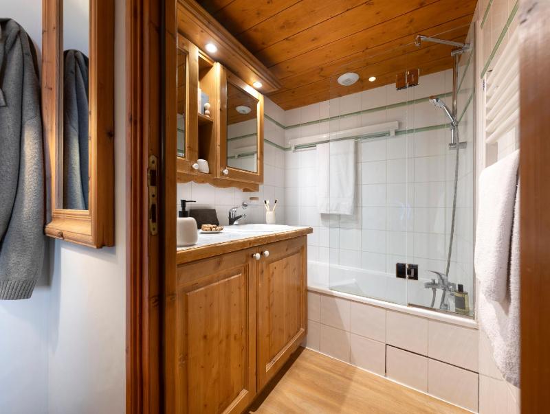 Superior One-Bedroom Apartment with Sleeping Alcove (6 People) image 1
