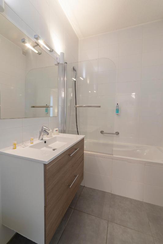 Superior Room with Balcony and Sea View image 4