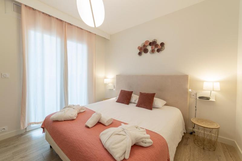 Superior Room with Balcony and Sea View image 1