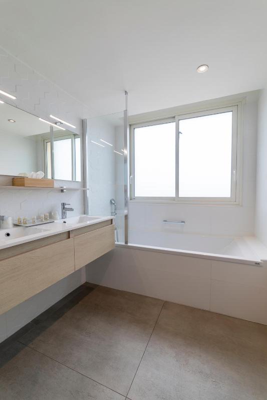 Imperial Suite with Terrace and Sea View image 2