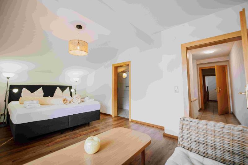 Two-Bedroom Apartment with Mountain View image 4