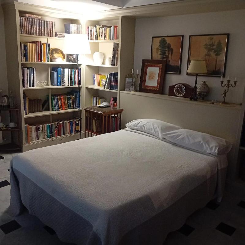 Standard Queen Room image 2