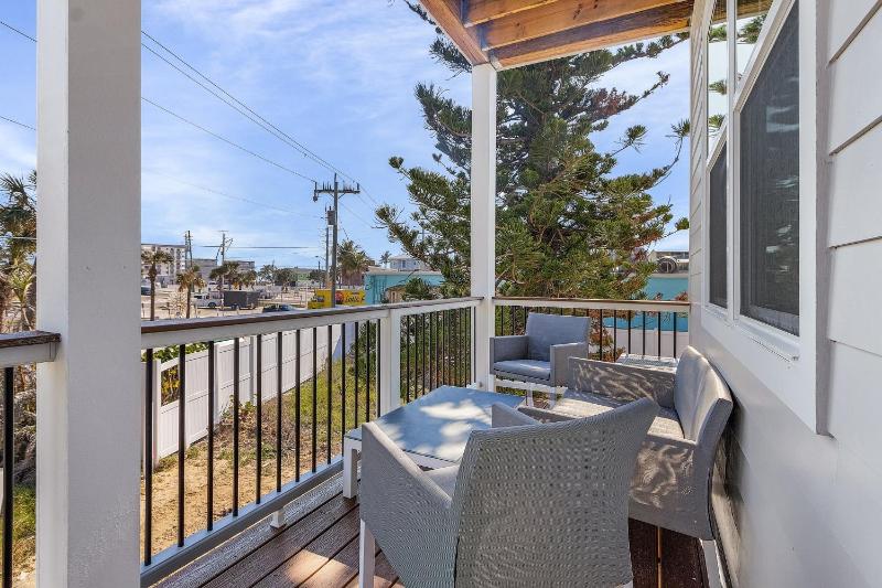 118 Luxury 4 Bed with Den 45 Bath - Heated Pool & Spa - image 30