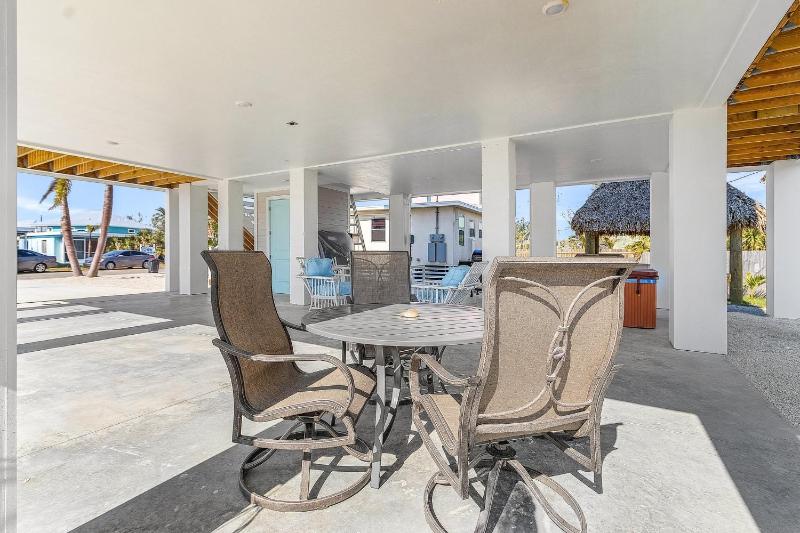 118 Luxury 4 Bed with Den 45 Bath - Heated Pool & Spa - image 23