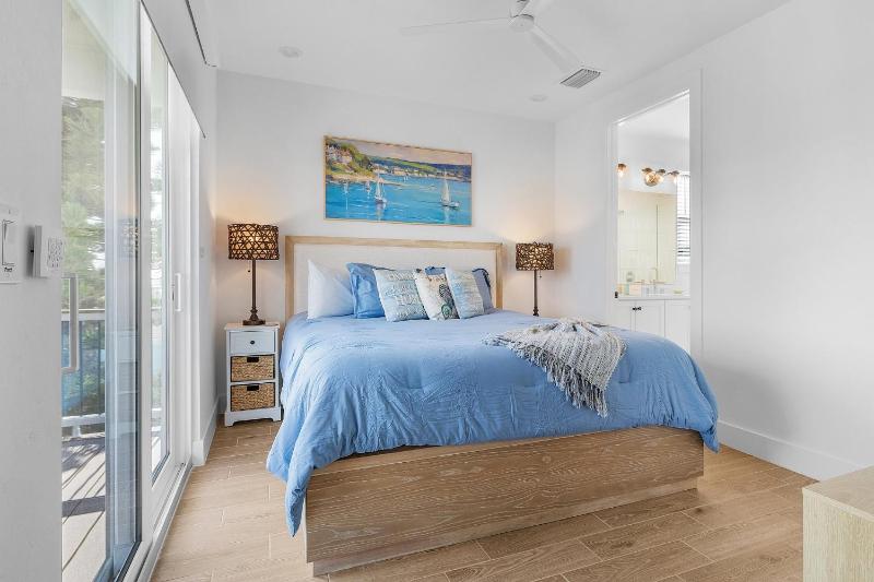 118 Luxury 4 Bed with Den 45 Bath - Heated Pool & Spa - image 18
