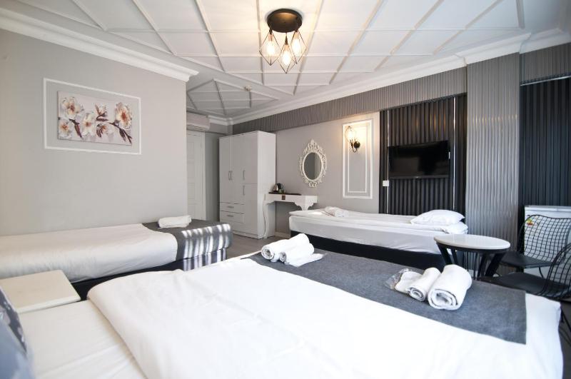 Nova City Hotel - image 11