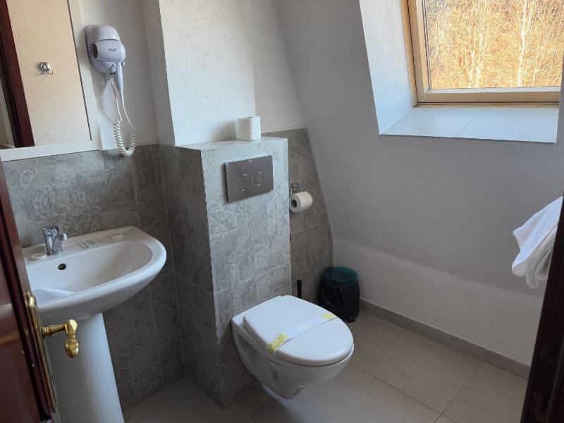 Studio Apartment image 2