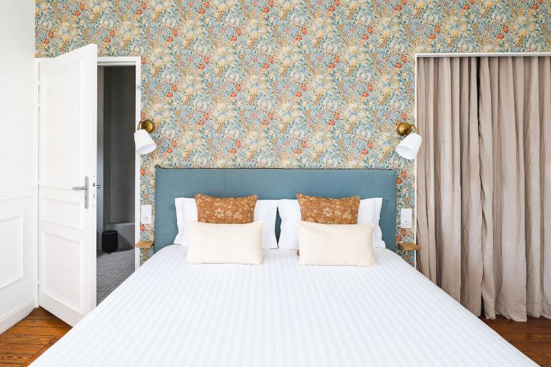 Superior Double or Twin Room image 3